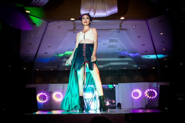 Mastering Lace Accents: Effortless Ways to Elevate Your Everyday Outfits in the UK