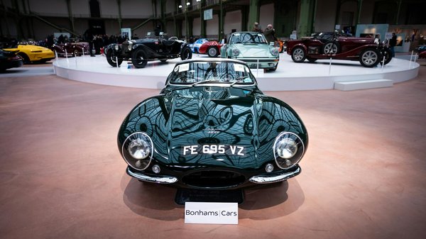 Mastering the Art of Choosing the Perfect Bag for Effortless Day-to-Night Style Transitions in the UK